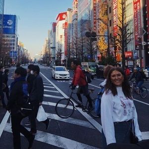 Meet your Posher, Miki